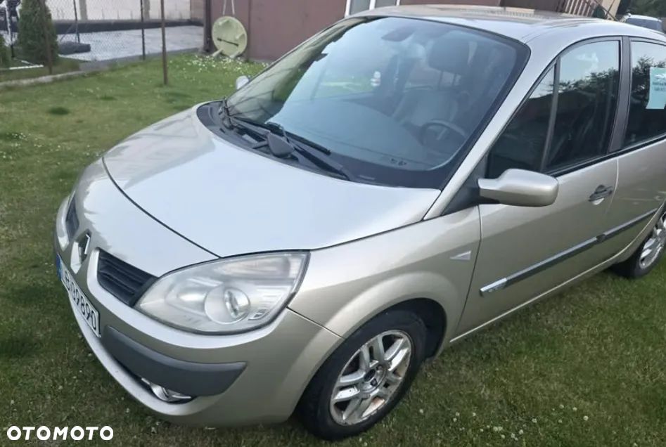 Renault Scenic - 1