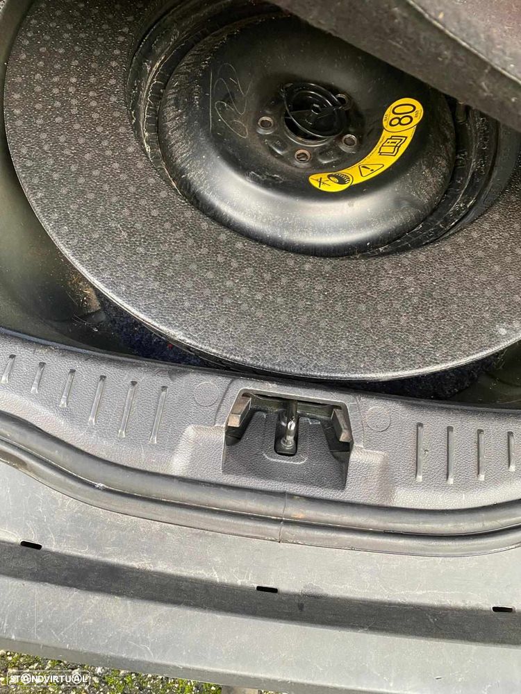 Ford Focus SW 1.6 TDCi DPF Trend - 6