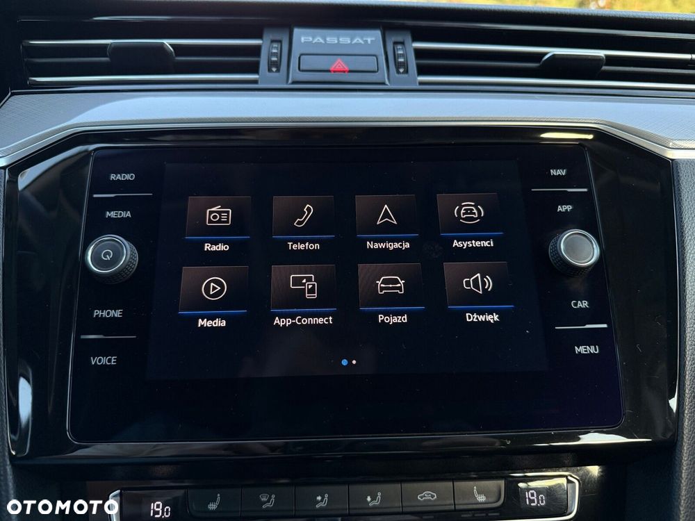 Volkswagen Passat 2.0 TDI Business DSG - 38