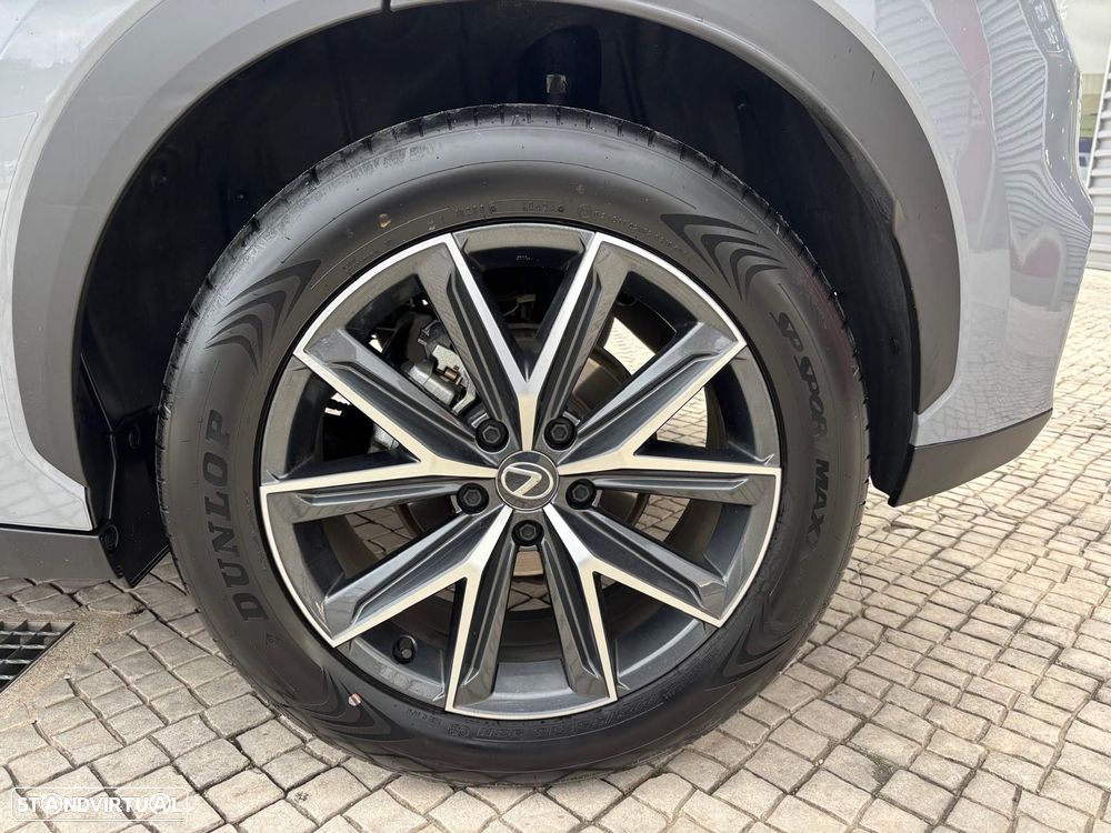 Lexus LBX Emotion - 13