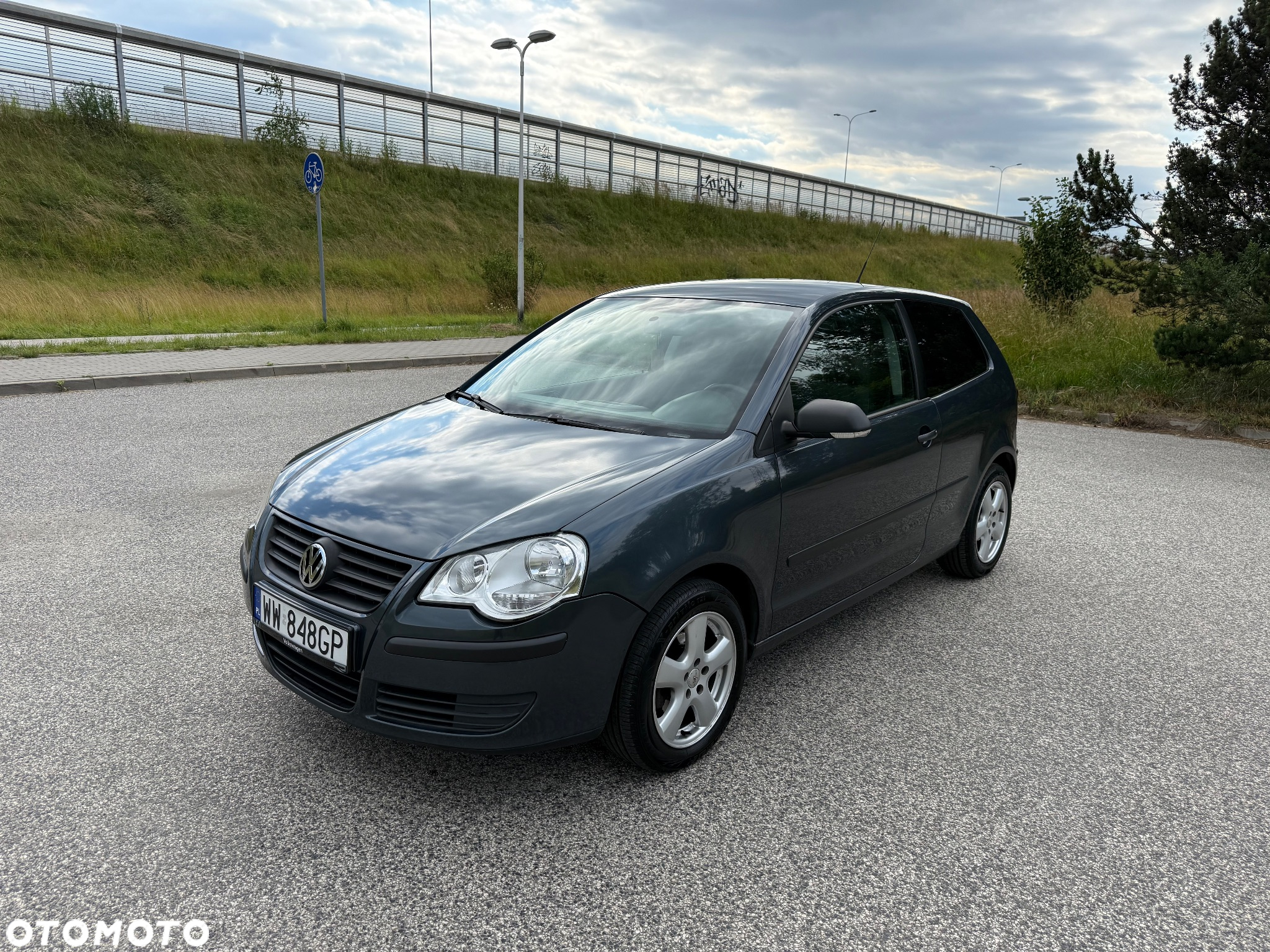 Volkswagen Polo - 2