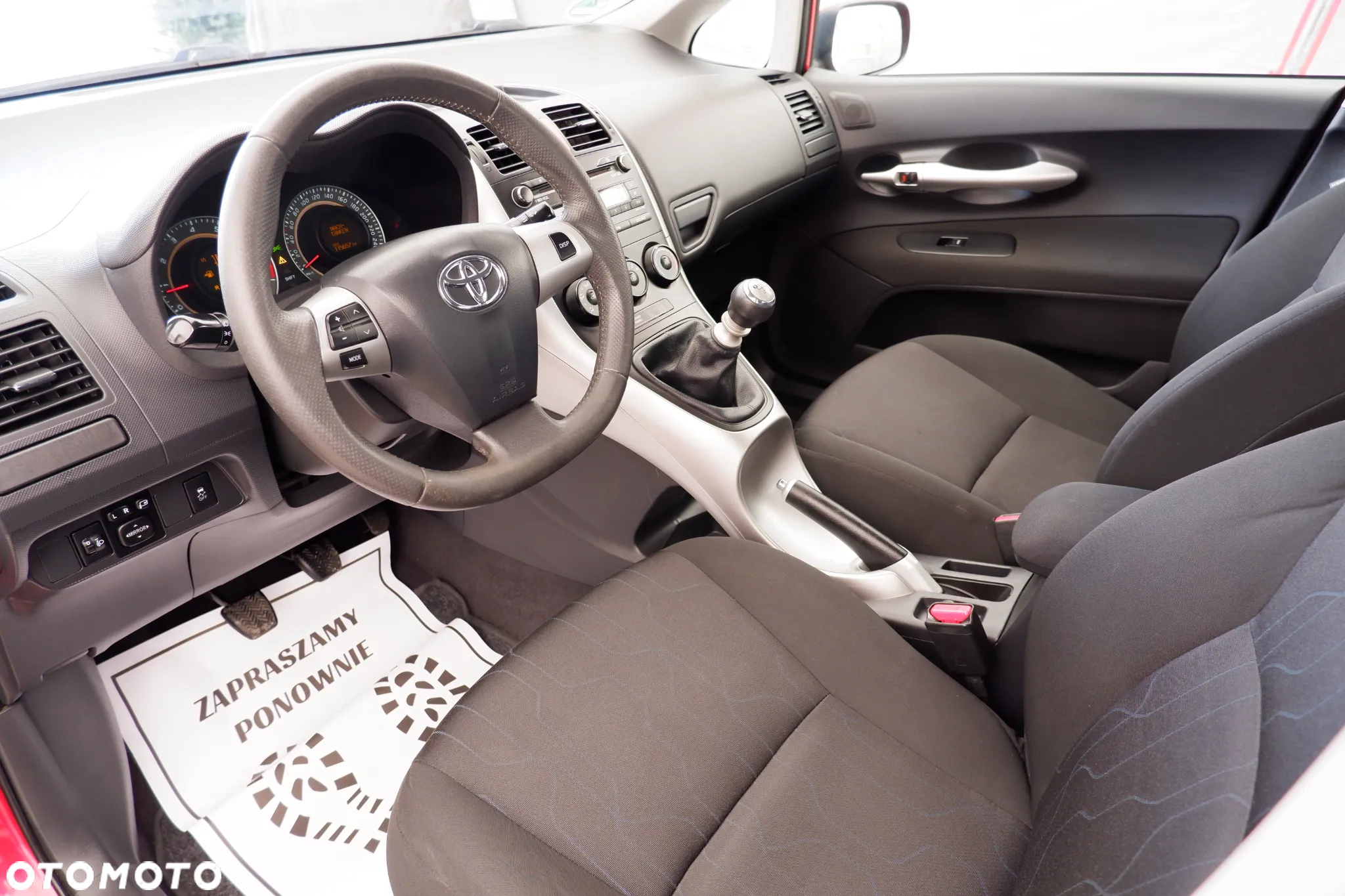 Toyota Auris - 8