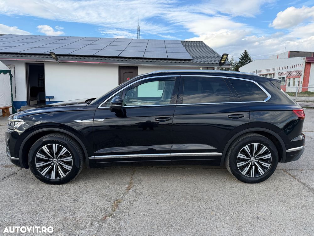 Volkswagen Touareg - 22