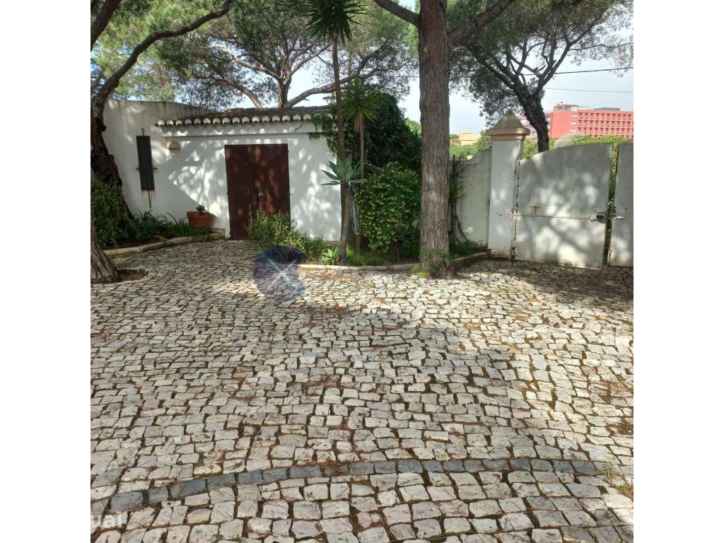 Excelente Moradia térrea com lote de 1670 m2 , com piscina e acesso... - Grande imagem: 5/60