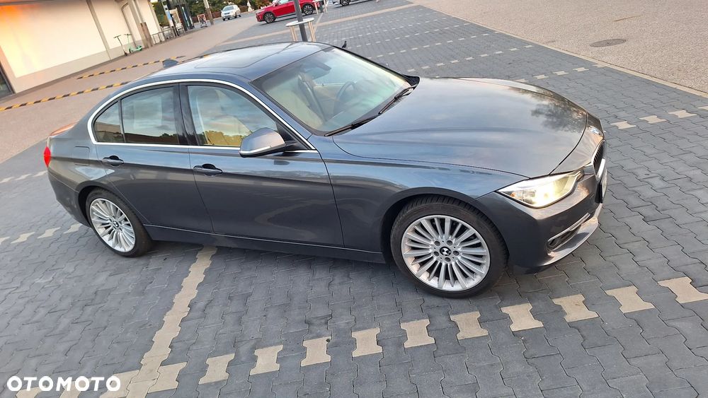 BMW Seria 3 328i Luxury Line - 1