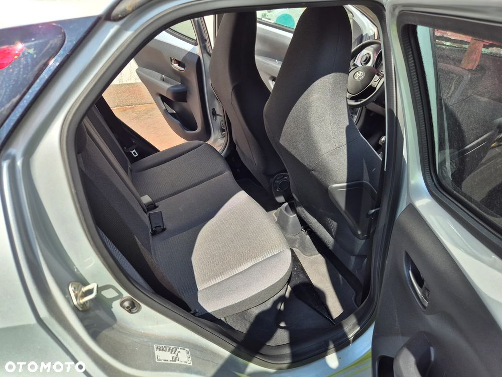 Toyota Aygo x-play - 17