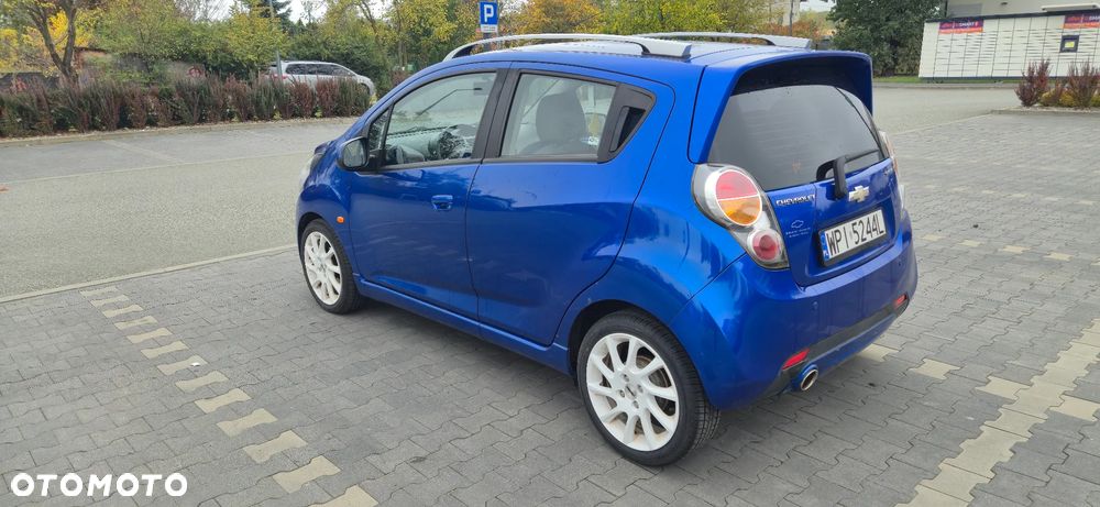 Chevrolet Spark 2011 photo 3