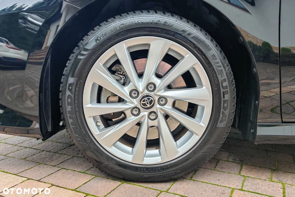 Toyota Camry 2.5 Hybrid Comfort CVT - 30