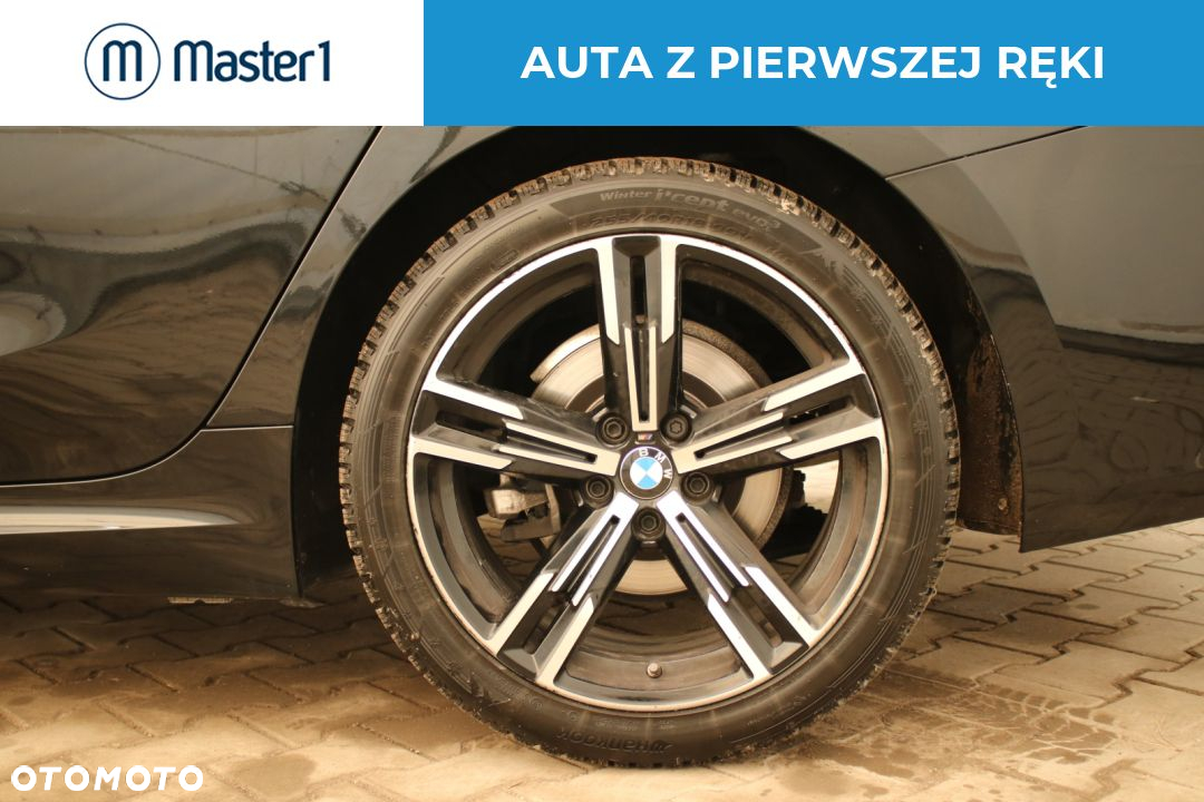 BMW Seria 3 318i M Sport - 12