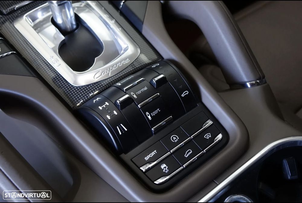 Porsche Cayenne Turbo - 17