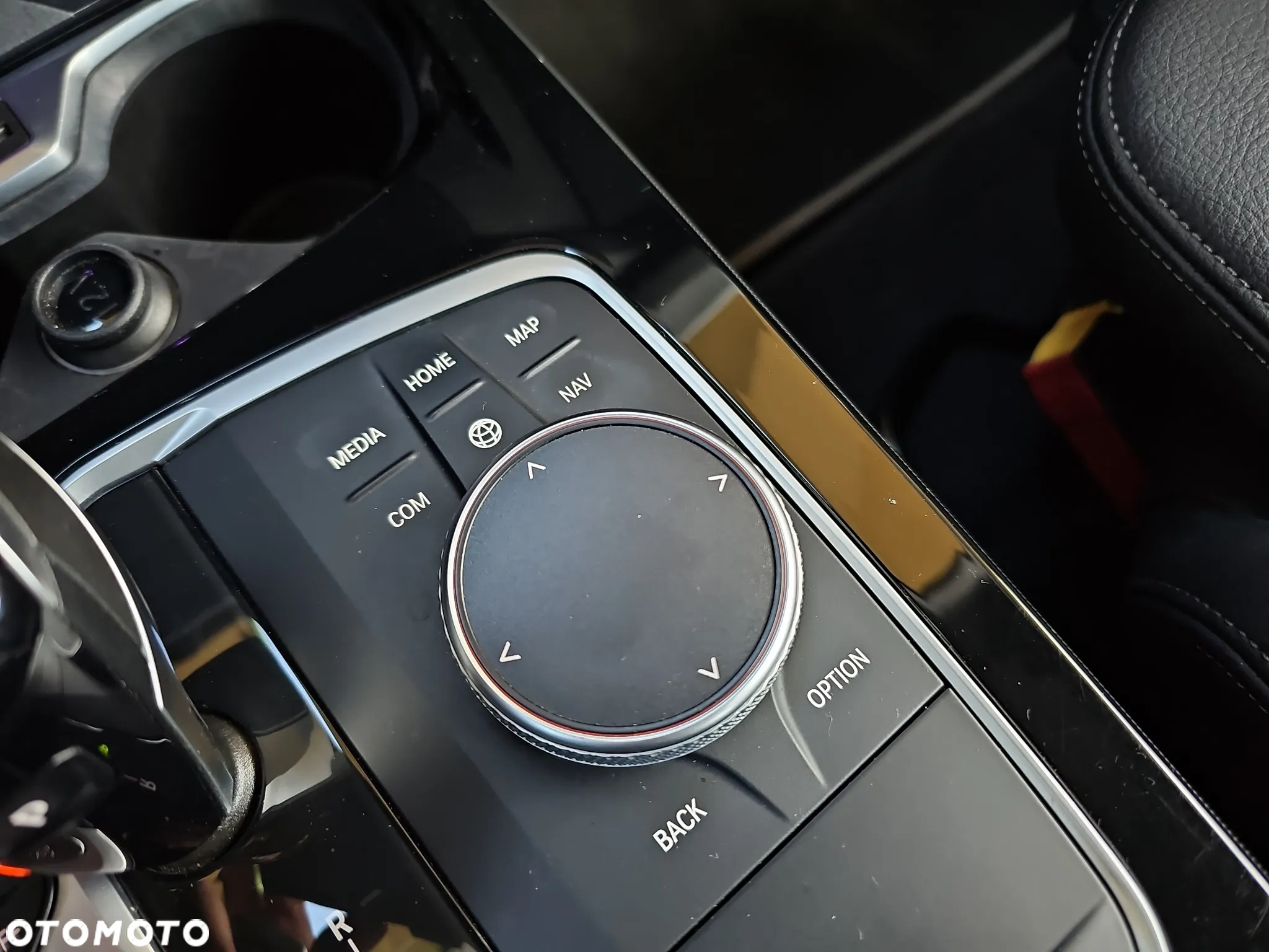 BMW Seria 2 220i xDrive Sport Line - 34