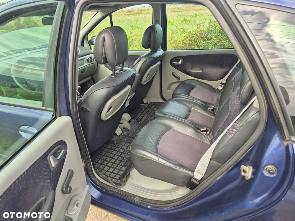 Renault Scenic 1.6 16V EXpression - 6