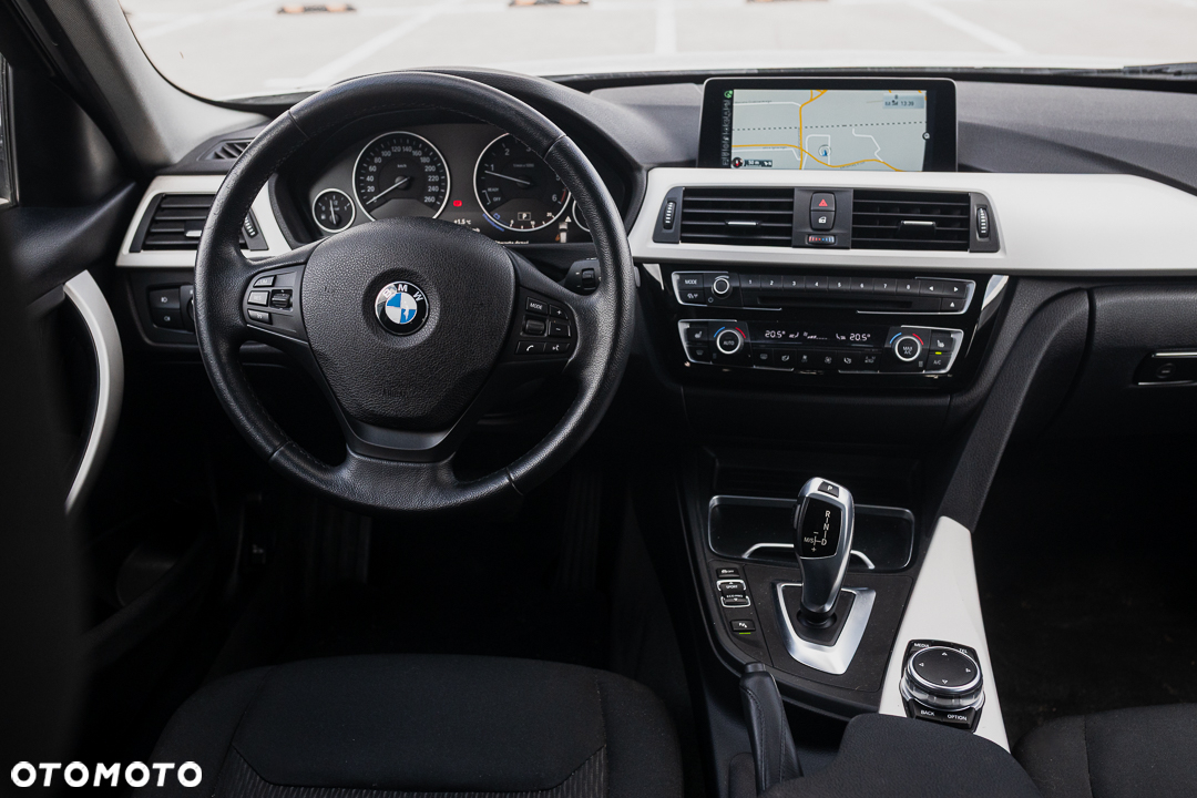 BMW Seria 3 320d Efficient Dynamics - 10
