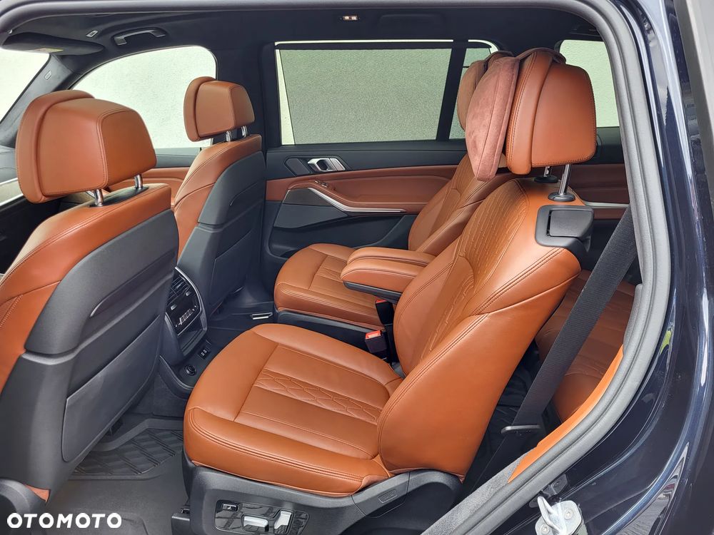 BMW X7 M50d sport - 9