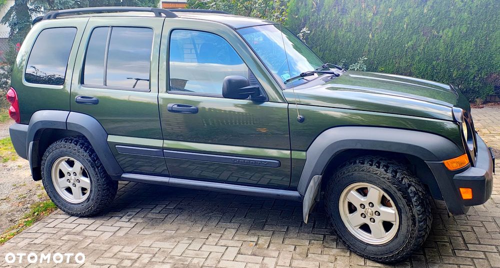 Jeep Liberty 3.7 4x4 - 8