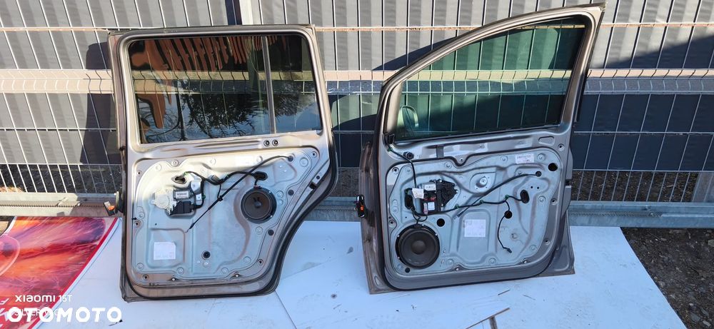 Drzwi kompletne VW Touran Prawy tył prawy przód LD7S 03-15 LIFT caddy - 10