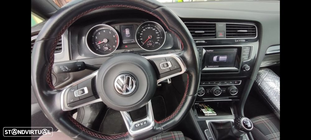 VW Golf 2.0 TSi GTi Performance - 11