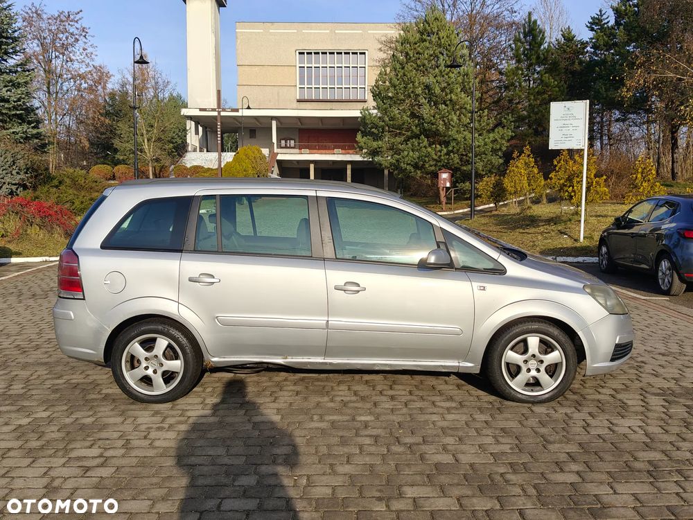 Opel Zafira 1.9 CDTI - 15