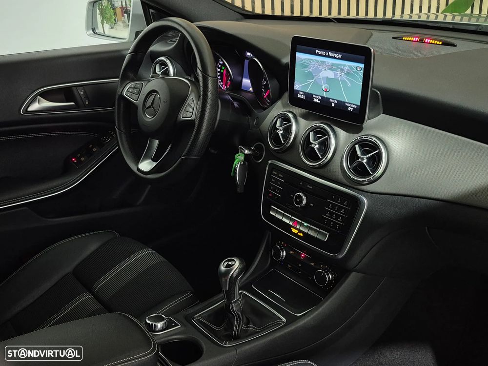 Mercedes-Benz CLA 180 d Shooting Brake Fleet Pack Plus - 16