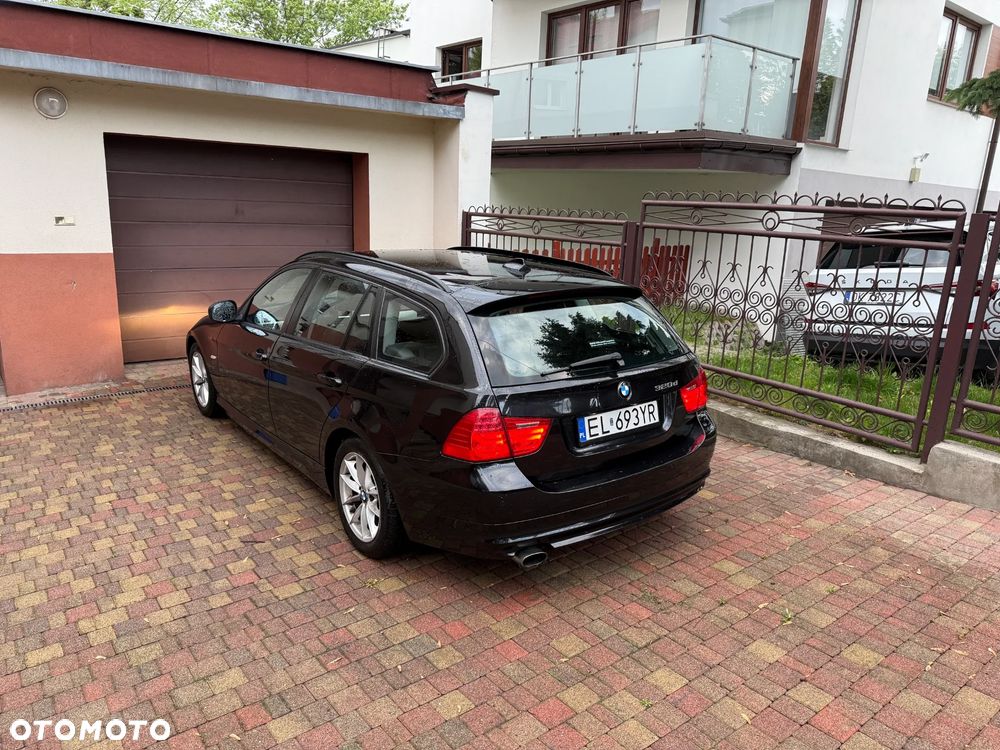 BMW Seria 3 320d DPF Efficient Dynamics Edition - 5