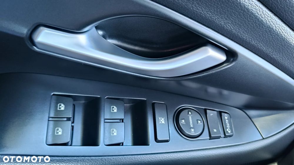 Hyundai i30 1.5 T-GDI 48V-Hybrid Trend - 34
