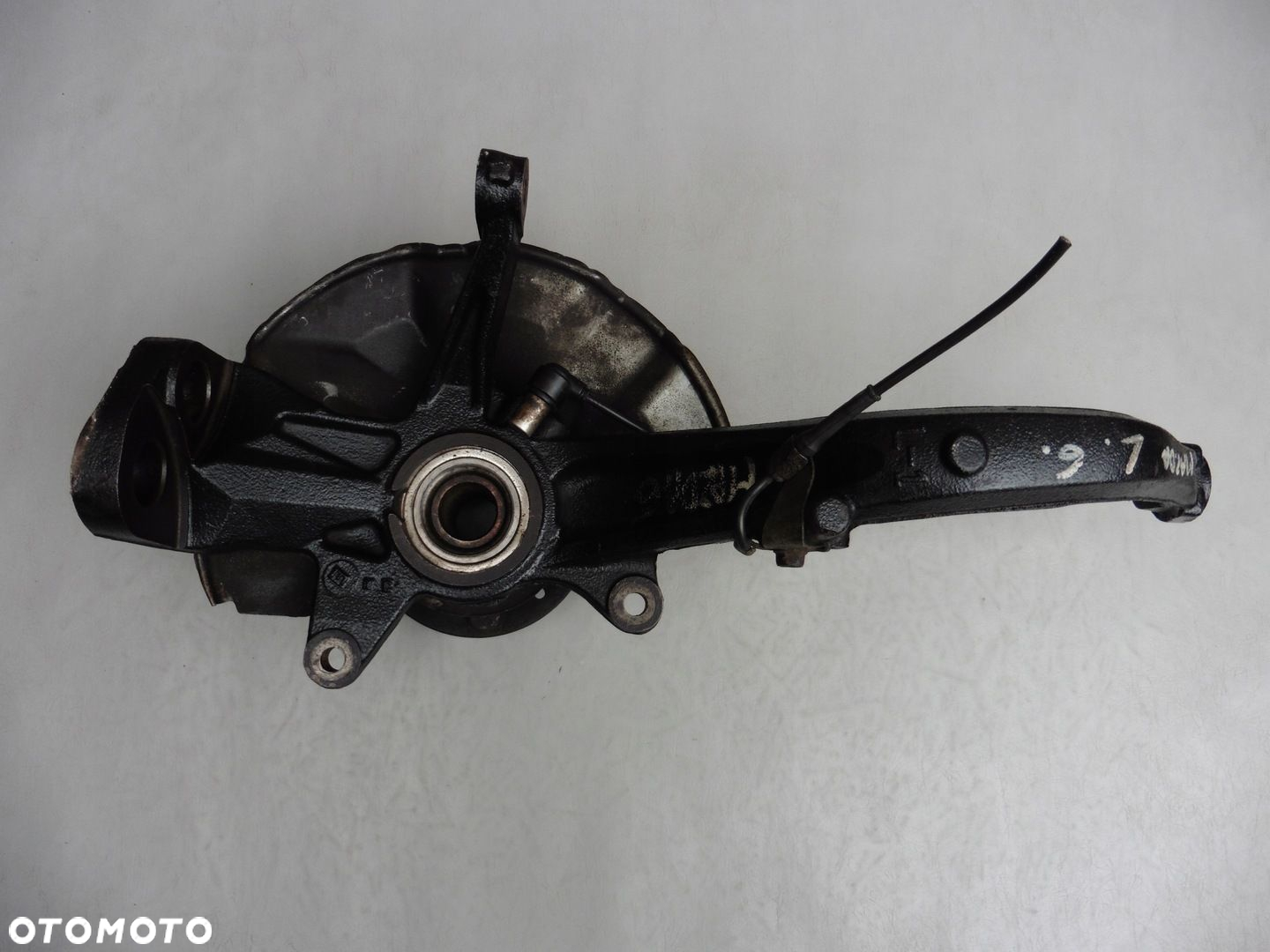 ZWROTNICA PIASTA LEWY PRZÓD MAZDA 6 I ABS - 2