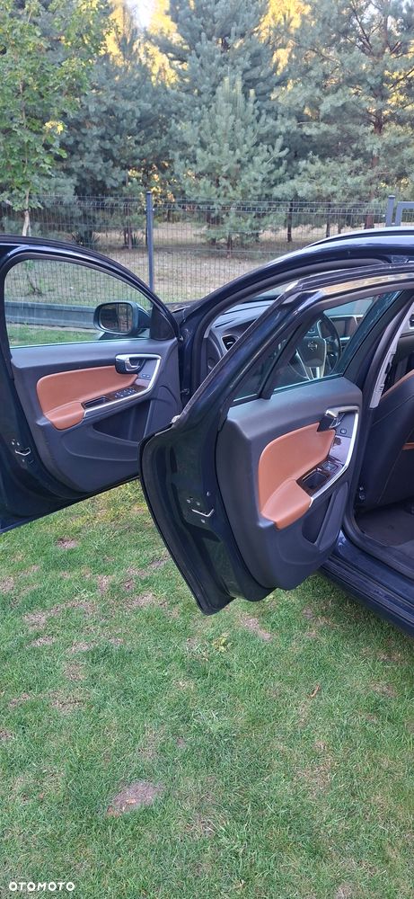 Volvo V60 D2 Momentum - 8