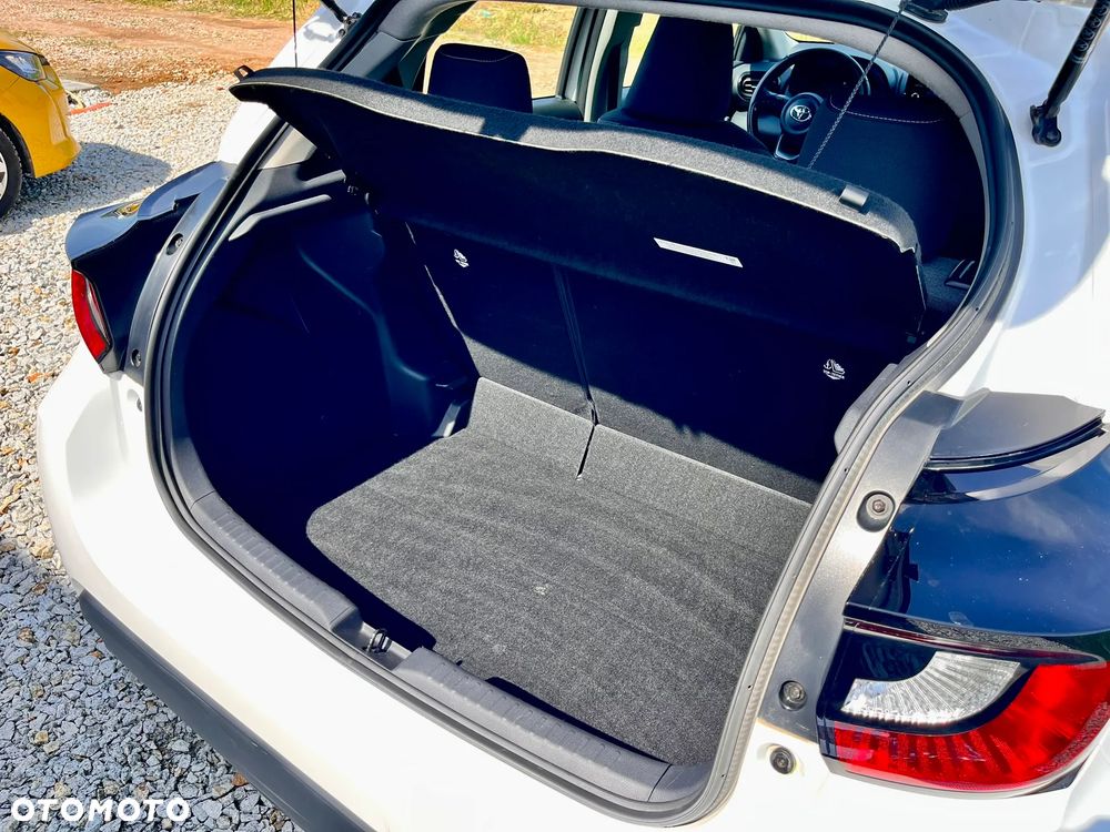Toyota Yaris - 26
