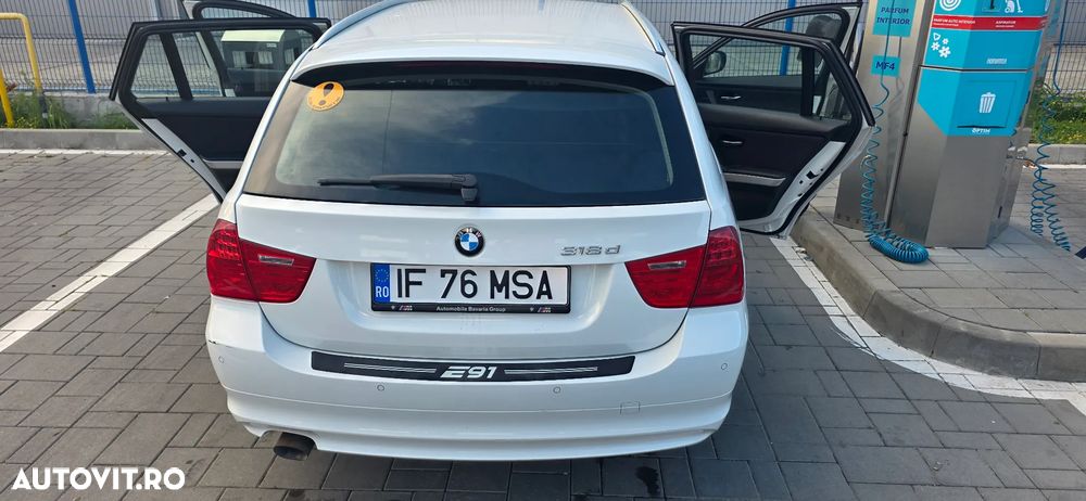 BMW Seria 3 318d - 22