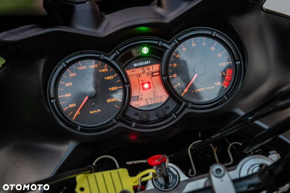 Suzuki DL - 8