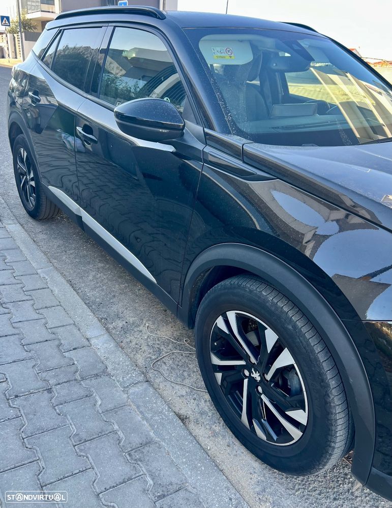 Peugeot 2008 1.2 PureTech Allure Pack - 4