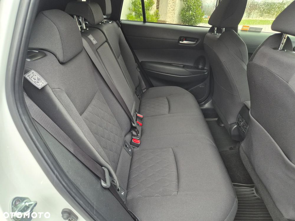 Toyota Corolla Cross - 20