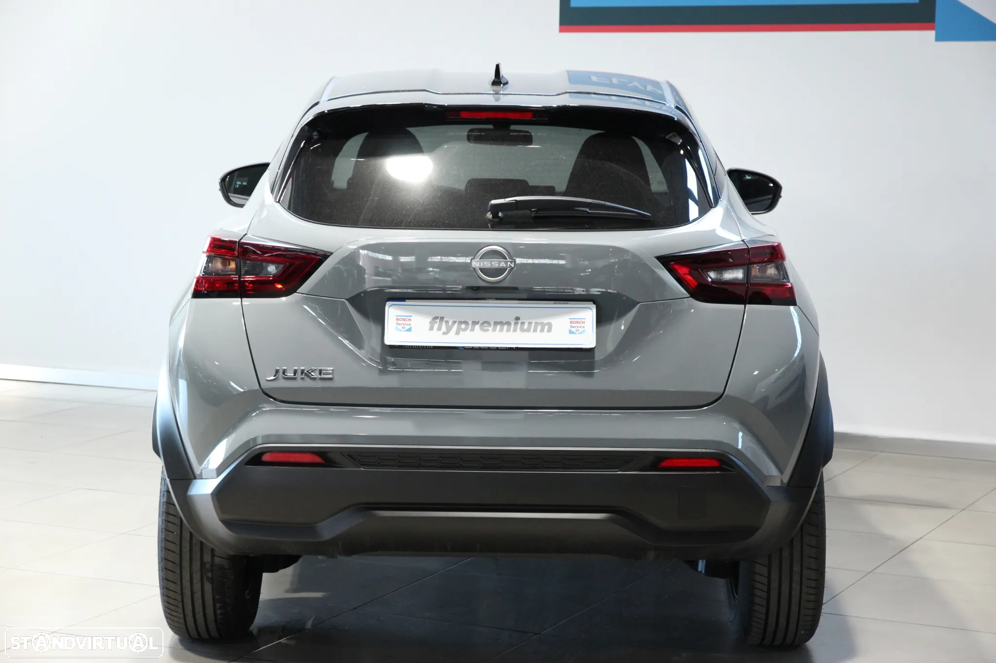 Nissan Juke 1.0 DIG-T N-Connecta NAV.+TwoTone NC DCT - 4