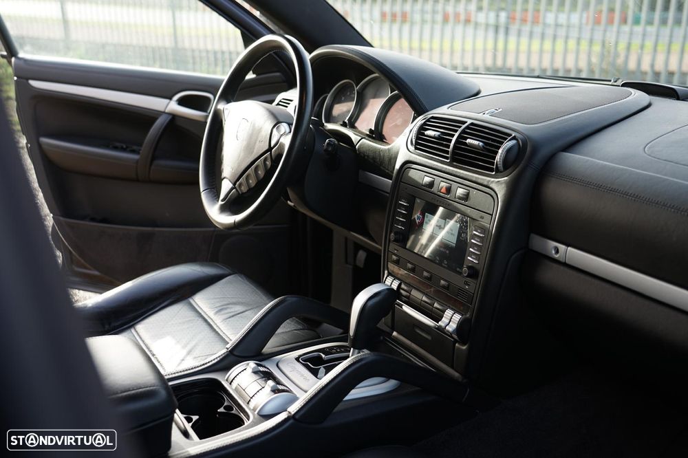 Porsche Cayenne S Tiptronic - 24