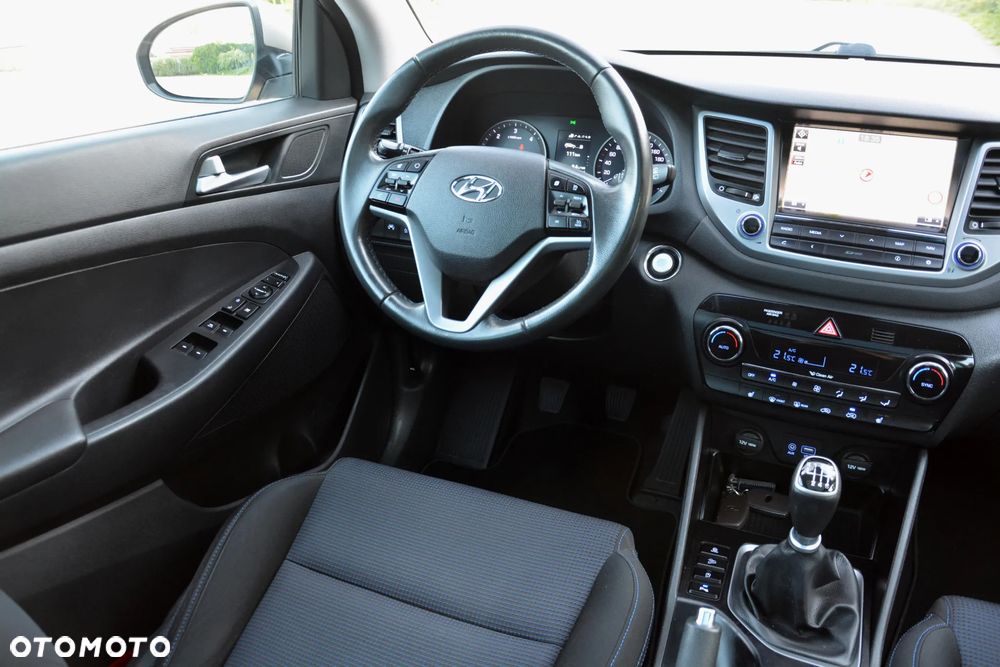 Hyundai Tucson blue 1.7 CRDi 2WD Passion Plus - 23