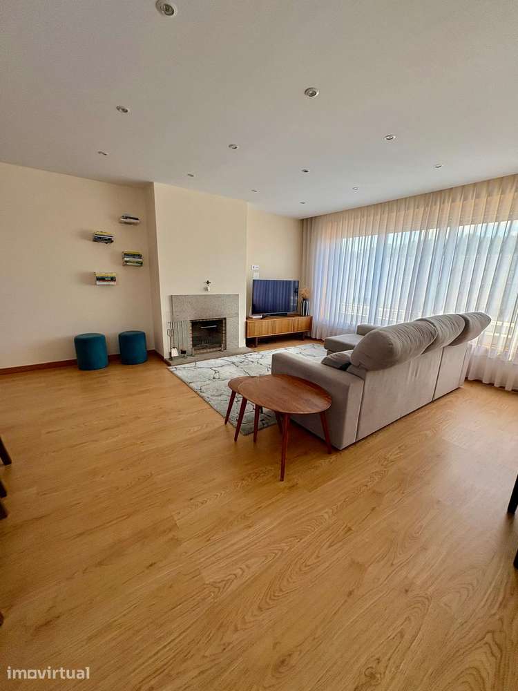 Apartamento T3 junto à praia da Madalena - Grande imagem: 5/31