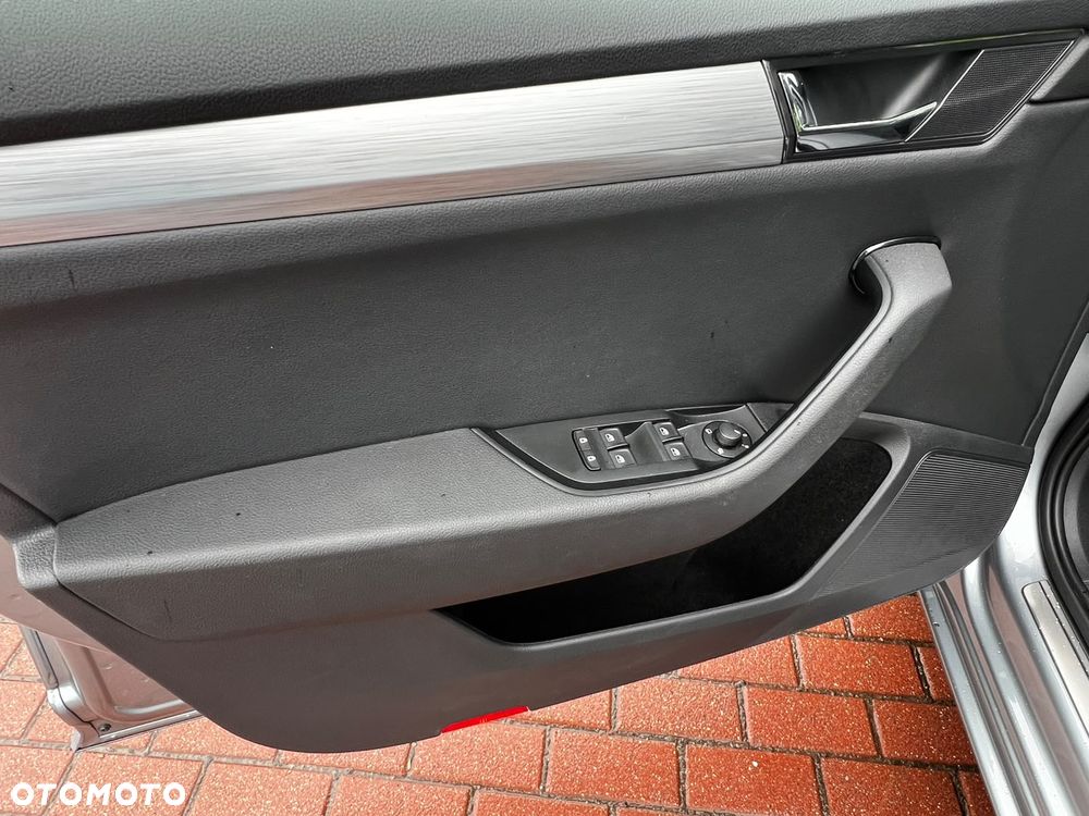 Skoda Superb 1.5 TSI ACT DSG Active - 14