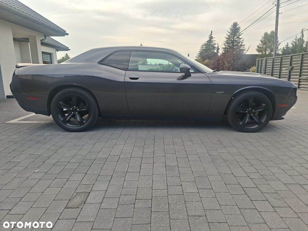 Dodge Challenger - 5