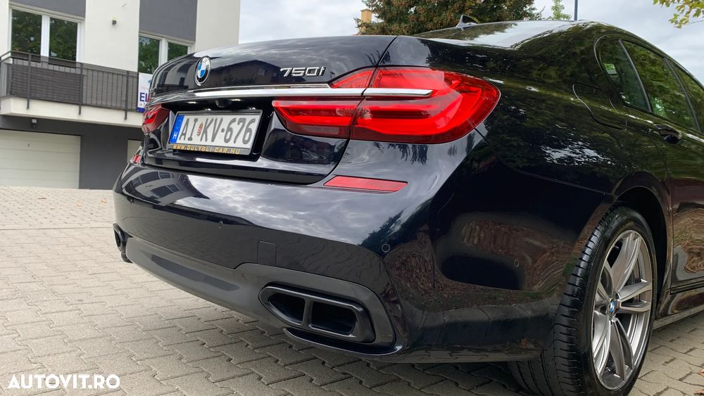 BMW Seria 7 750i xDrive - 14