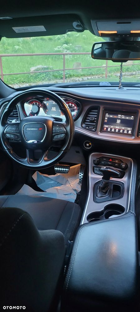 Dodge Challenger 5.7 R/T - 12