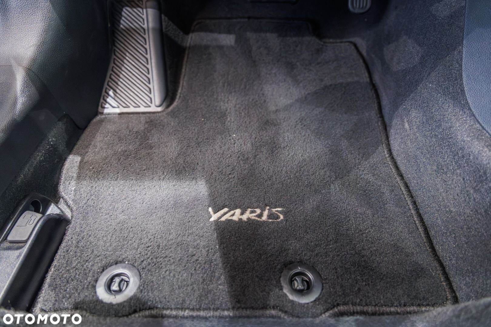 Toyota Yaris - 25