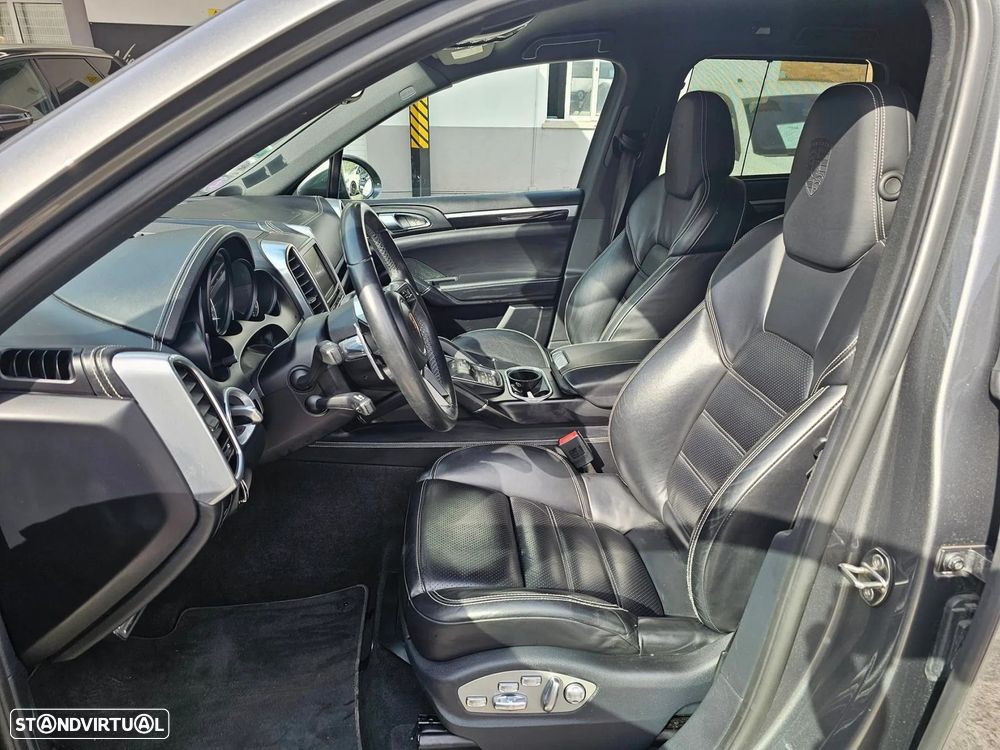 Porsche Cayenne S E-Hybrid Platinum Edition - 16