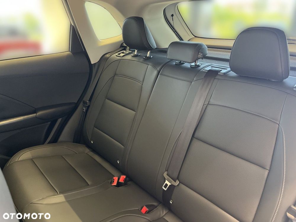MG ZS Hybrid+ - 18