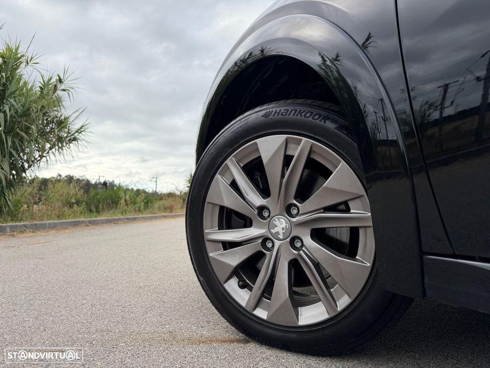 Peugeot e-208 50 kWh Active Pack - 12