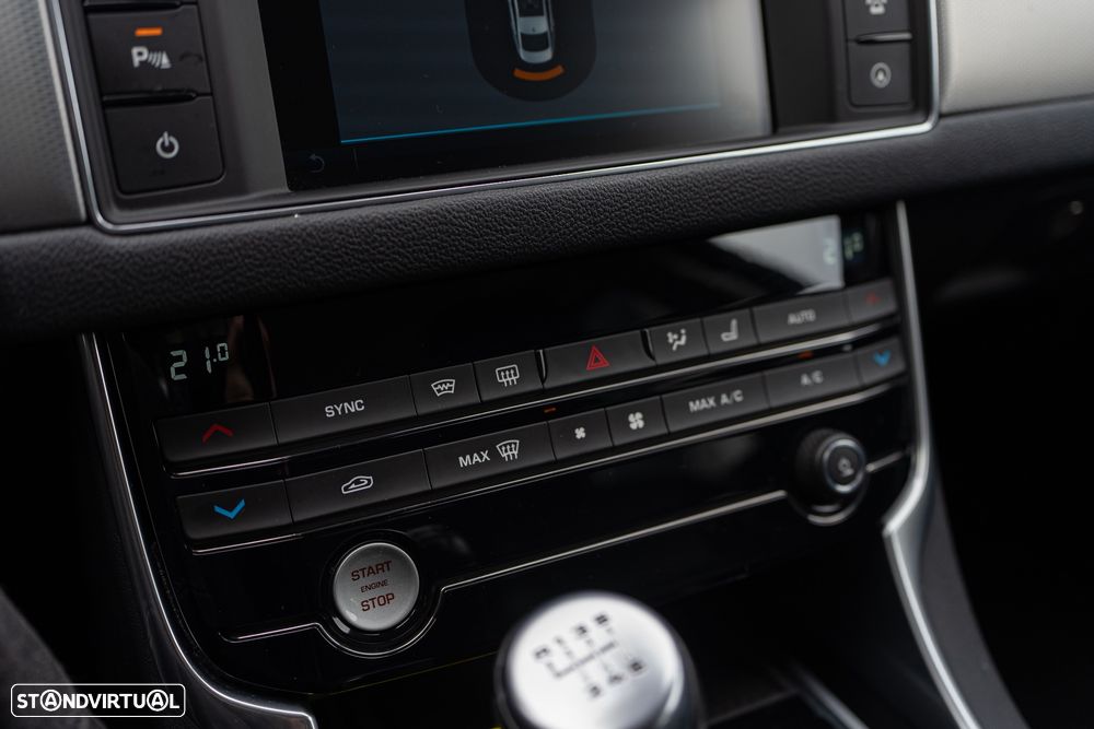 Jaguar XF E-Performance Portfolio - 19