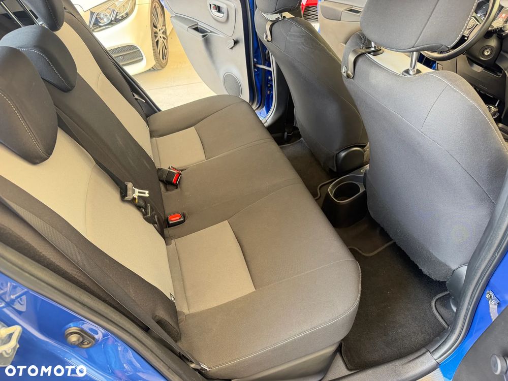 Toyota Yaris Hybrid 100 Terra - 9