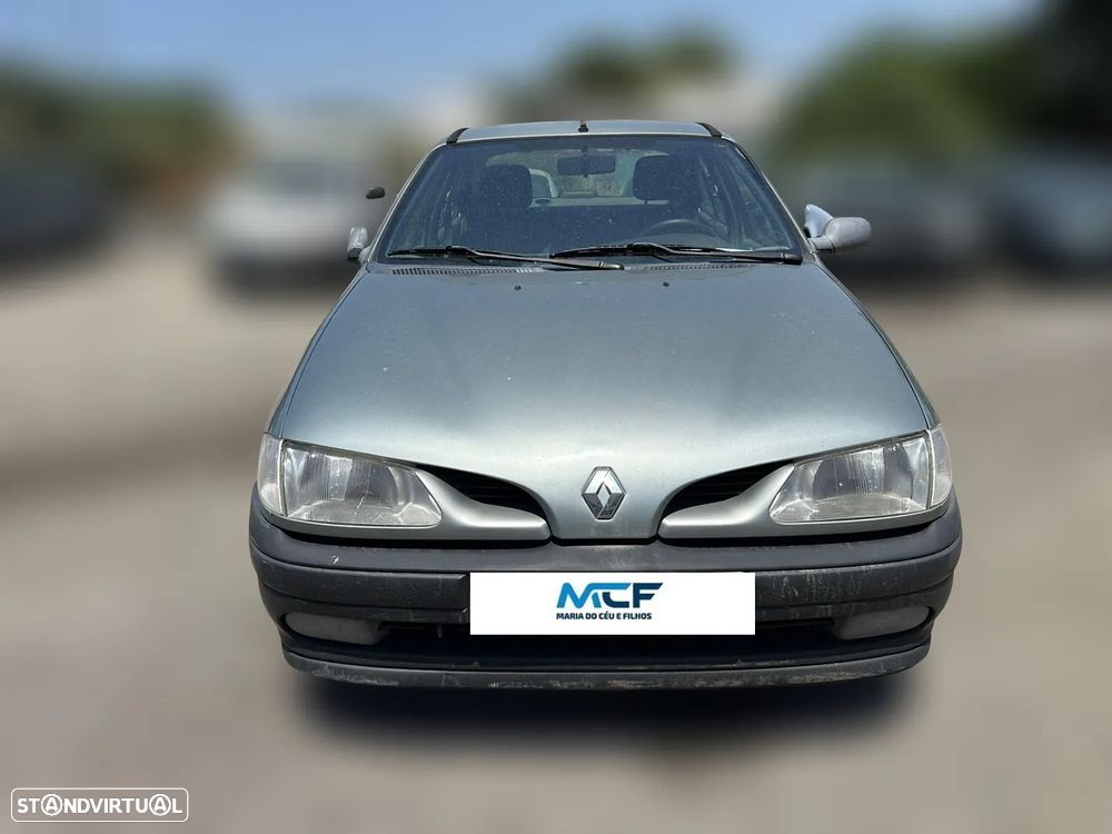 Renault Mégane I 1.4 de 1998 para peças - 1