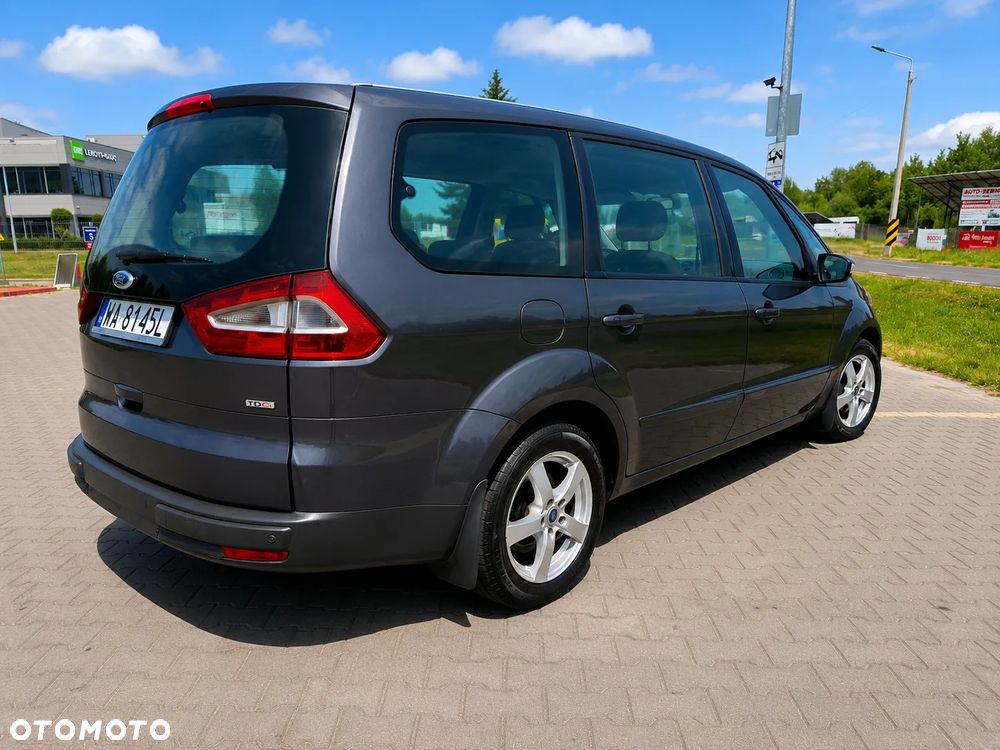 Ford Galaxy - 3