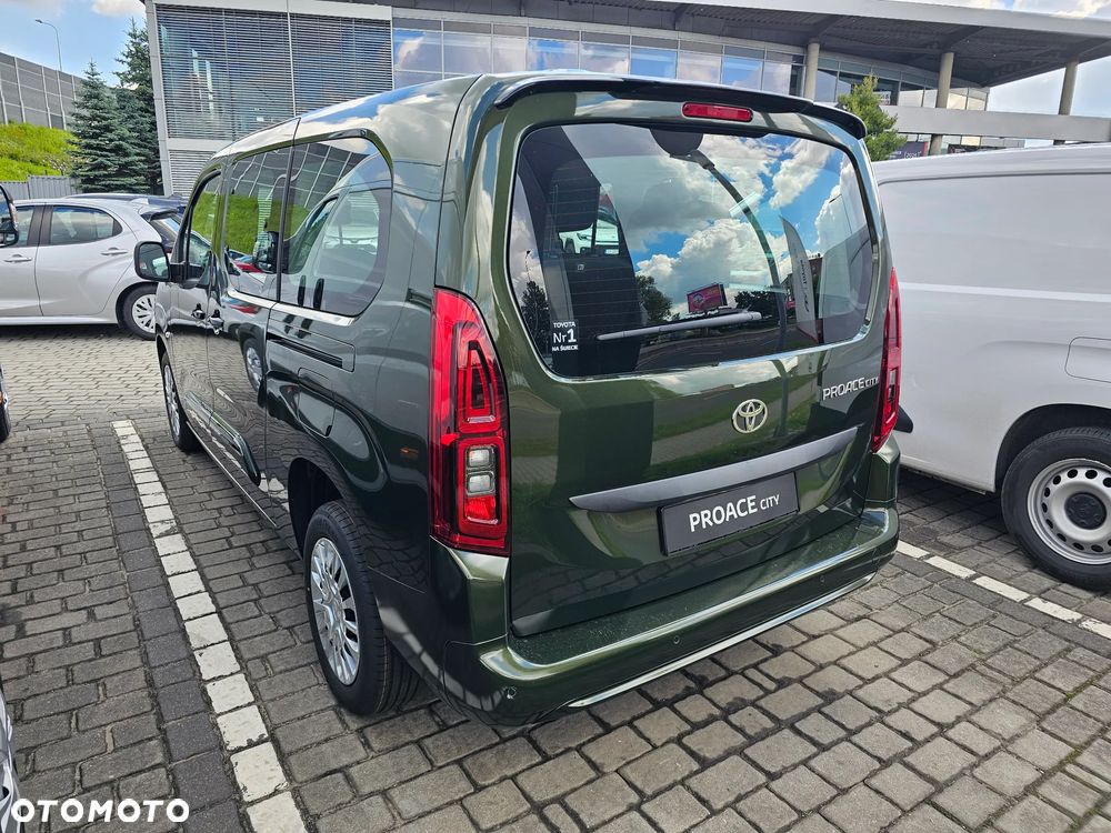 Toyota Proace City Verso 1.5 D-4D Business - 3
