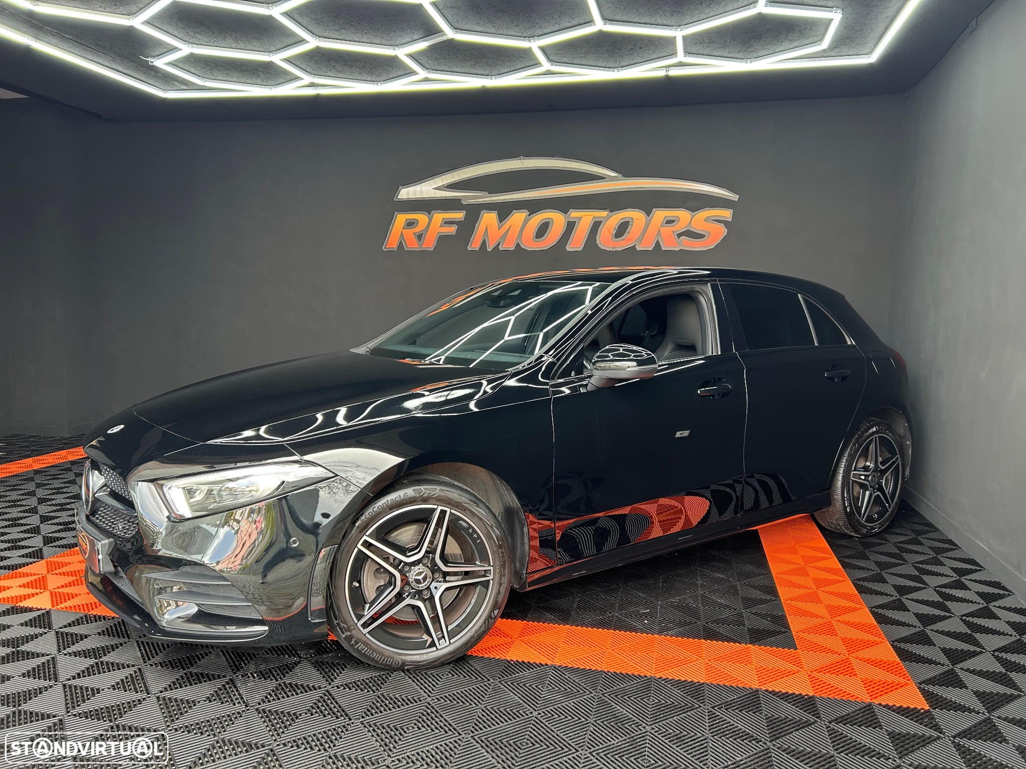 Mercedes-Benz A 250 e AMG Line - 17
